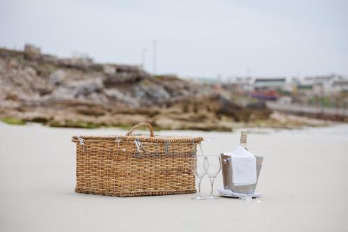 ホテルの近くで見られる自然の景観