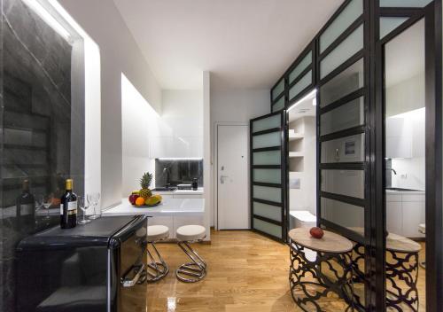 Metro Monastiraki Suite