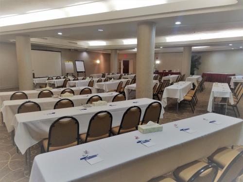 Gallery image of Country Inn & Suites by Radisson, Downtown Albany New York in Albany