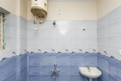 Misty Meridian Serviced Apartments tesisinde bir banyo
