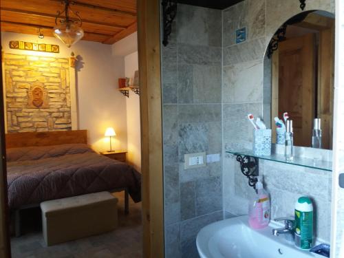 A bathroom at Torre Vallelunga