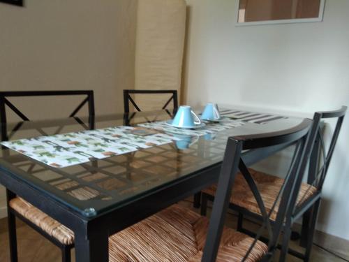 Prime Location Bright Studio City center Super 5G Wifi 200Mbps with32''TV