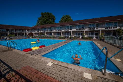 Swimmingpoolen hos eller tæt på Hotel Kommandørgården