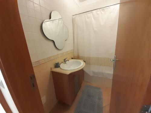 Koupelna v ubytování Apartamento Alfarrobeira Mar