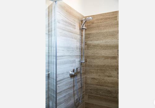 Un baño de Beautiful bohemian apartment in center conditioned air