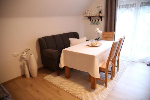 Χώρος καθιστικού στο Apartments Marie B
