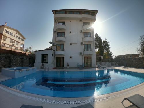 Bazén v ubytování Bellamaritimo Hotel nebo v jeho okolí