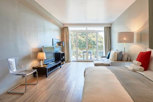 Estoril BeachFront Balcony apartment