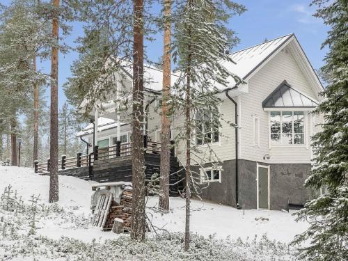 Holiday Home Teppolan rinne by Interhome om vinteren