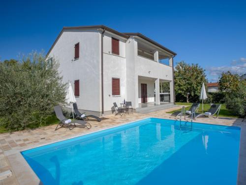 Apartment Heidi-1 by Interhome