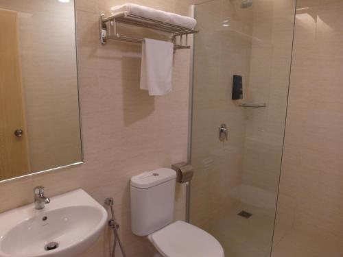 Un baño de Metro Hotel @ KL Sentral
