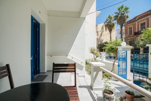 Grandma's Chic Home in Chania Venetian Harbor