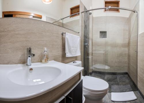 Koupelna v ubytování Hotel Valdivia Plaza
