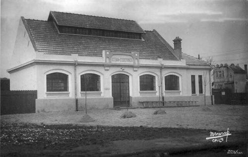 a black and white photo of a house at Hotel Style BESSARABIA in Kiliya