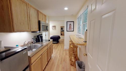 Kuchyň nebo kuchyňský kout v ubytování Glen Cove Inn & Suites Rockport