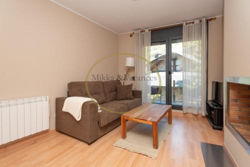 Χώρος καθιστικού στο Mikka-Solana CONFORT