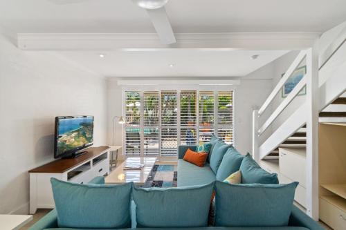 A seating area at Noosa Place Resort