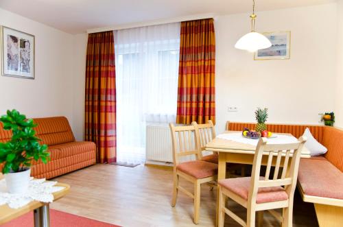 Χώρος καθιστικού στο Apart Simone