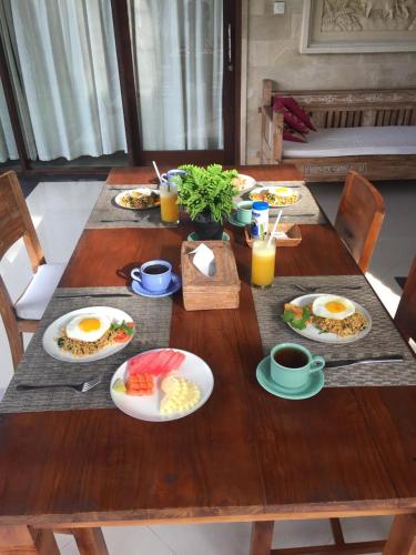 Jídlo v penzionu nebo okolí