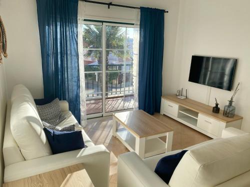 St. James Beach & Pool Apartment