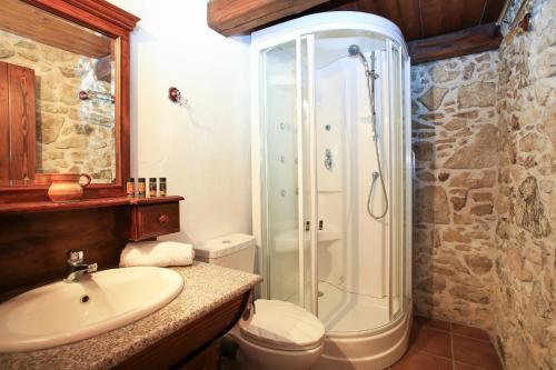 Ванная комната в Villa Radamanthis