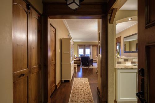 Una cocina o zona de cocina en L'Équinoxe Rendez-Vous Mont-Tremblant