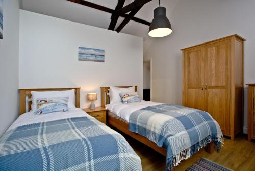 Gallery image of The Barn, 21 At The Beach, Torcross in Beesands