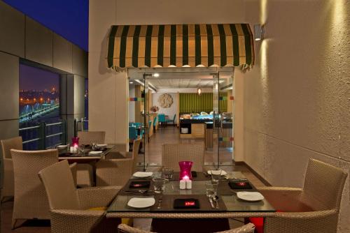 Posezení v ubytování Park Inn By Radisson Amritsar Airport