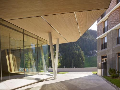 Vue générale sur la montagne ou vue sur la montagne depuis l'hôtel