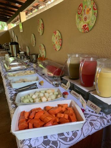 Opções de café da manhã disponíveis para hóspedes em Pousada Do Rio Barreirinhas