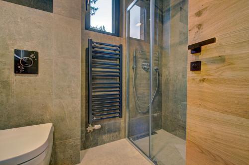Kupatilo u objektu Alpin Apartments Jahorina