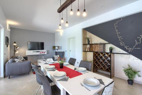Luxury villa Medulin with pool near the beach , sea view, extra pool heating available