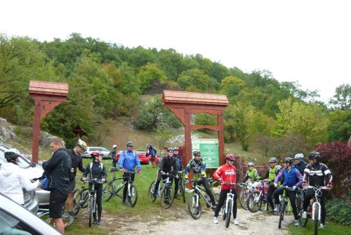 Cykling ved Penzión Skalná ruža - Kövirózsa panzió eller i nærheden