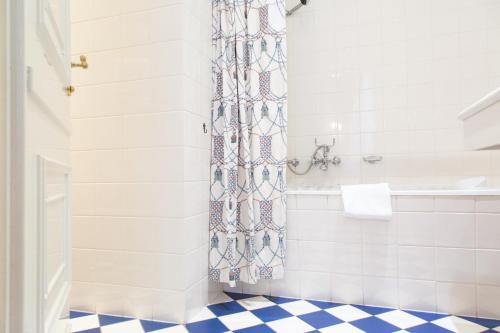 Un baño de Villa Solitude