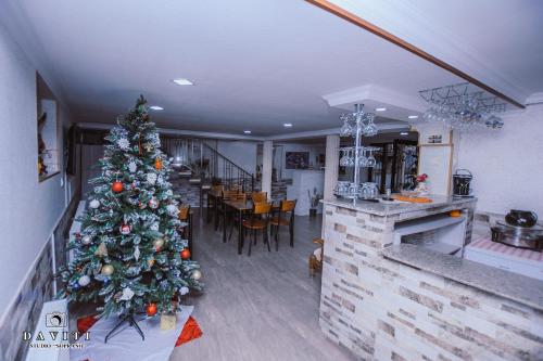 Hotel Tskhumiにあるレストランまたは飲食店