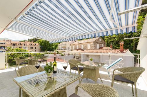 Apartments and rooms Bari
