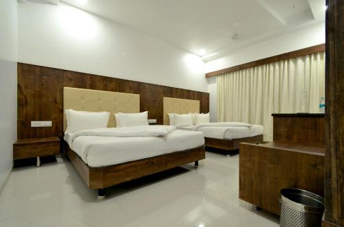 Gallery image of HOTEL DWARKA PARK in Shirdi