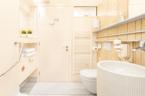 Acropolis Suites - Where else in Athens?