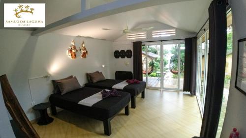 Gallery image of Samloem Laguna Resort in Koh Rong Sanloem