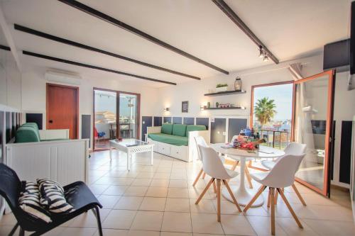 Love Albufeira - Center, walk to the beach, Old Town, Oura Strip, top location