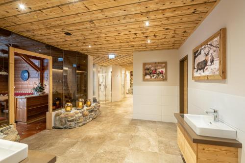 Gallery image of Ferienhotel Gasthof zur Post in Untertauern