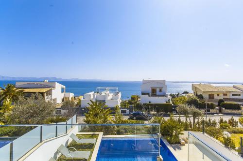 Villa Aqua