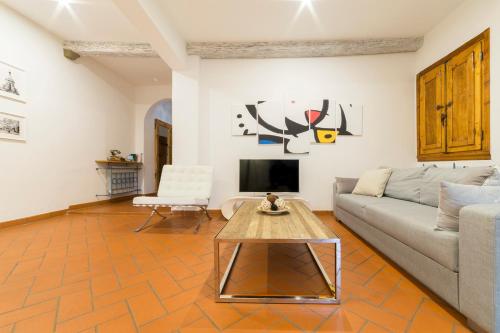 Santa Maria Novella 6 sleeps near the central station
