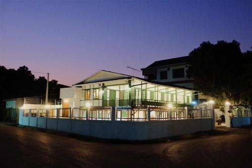 Το κτήριο όπου στεγάζεται  το hostel