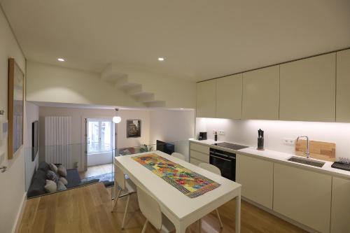 FLH Porto Spacious Duplex