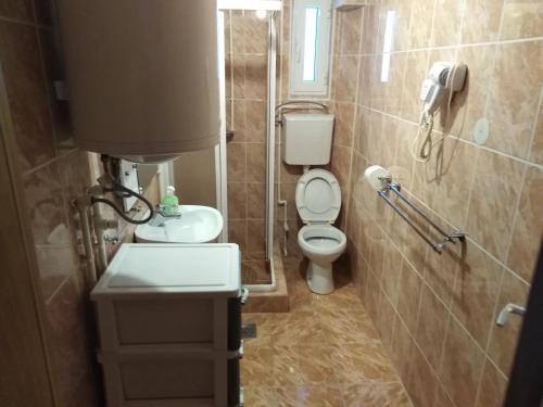 Un baño de Kuca za odmor ''Djurovic''