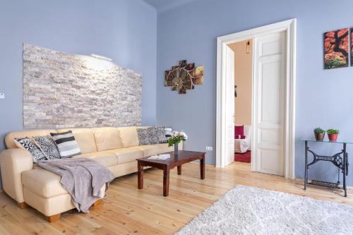 Trendy Grand Boulevard Designer Home