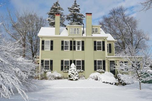 Delano Homestead Bed and Breakfast v zimě