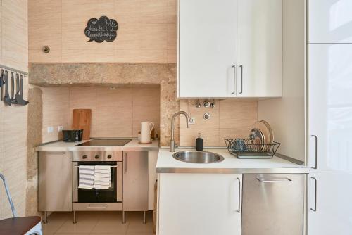 Spacious Apartment in the Perfect Lisbon Location, By TimeCooler