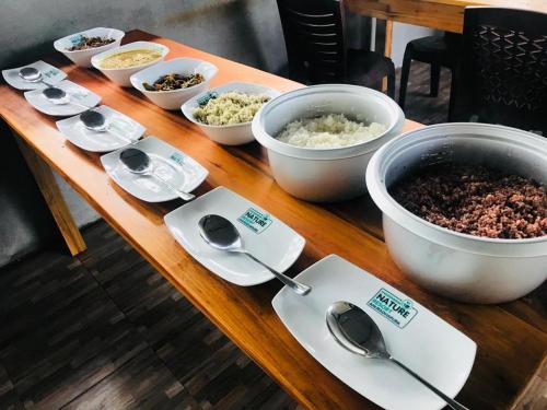 Mad på hotellet eller i nærheden